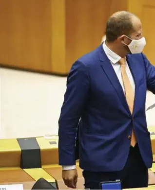  ??  ?? Theo Francken en Alexander De Croo in het Europees Parlement: nu kan er nog