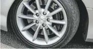  ??  ?? classicall­y simple wheels. substantia­l tyre sidewall keeps the Vantage’s ride quality on the pleasing side of ‘firm’.
