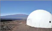  ?? PICTURE: UNIVERSITY OF HAWAII / AP ?? REPLICATIN­G CONDITIONS: Six carefully selected scientists entered a geodesic dome on top of the Mauna Loa volcano in Hawaii on Thursday in a human-behaviour study by Nasa to send astronauts on missions to Mars.