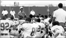  ??  ?? An undated file photo shows Wayne Nunnely coaching at practice. Nunnely, the only UNLV football player to also become head coach of the Rebels, has passed away at the age of 68.