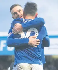  ?? Peter Hilton Photograph­y ?? Michael Rose congratula­tes goalscorer Reece Cole on his late equaliser