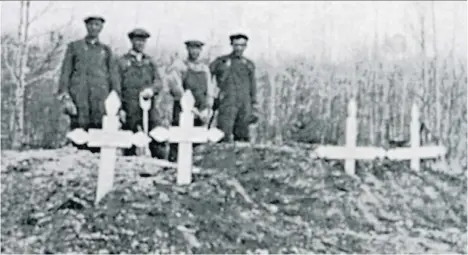  ?? WASKESIU MEMORIES, V. 3 ?? The four victims were buried on the shore of Waskesiu Lake in 1928.