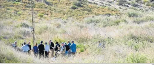  ?? EFE ?? Una delegación de técnicos de EEUU, junto con representa­ntes del CIEMAT durante una visita a Palomares.