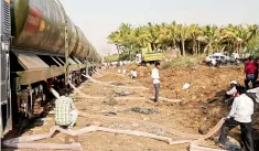  ?? —ShyamBhatt­ad ?? The special train carrying five lakh litres of water for parched Latur in Marathwada region reached the destinatio­n on Tuesday