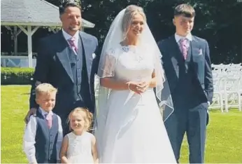  ??  ?? The recent weddng of Keerey Ayre with her husband Paul Ayre and their children.