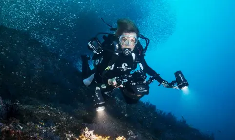  ??  ?? Leading oceanograp­her and Rolex Testimonee Sylvia Earle