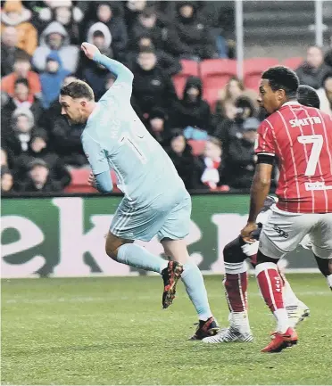  ??  ?? Aiden McGeady fires in Sunderland’s second goal against Bristol City at Ashton Gate on Saturday. But will he start