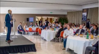  ??  ?? Lors d’une conférence présentant les retombées économique­s du Grand Prix, Lionel Galfré, le directeur de l’Imsee, a présenté le dernier Monaco en chiffres. (Photo Realis)