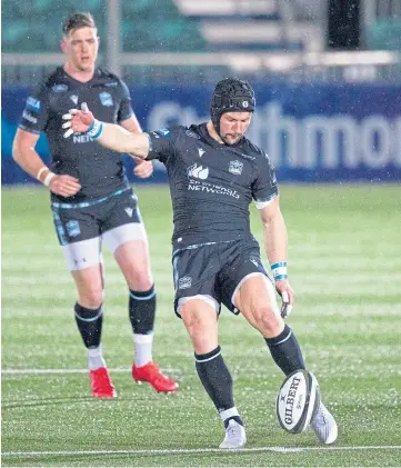 ??  ?? ON TARGET: Peter Horne kicked three penalties for Glasgow Warriors.