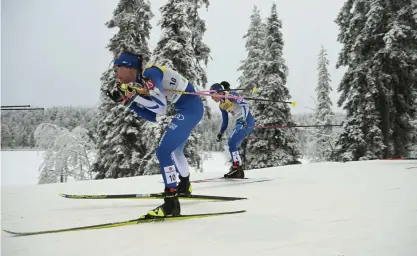  ?? DER/LEHTIKUVA FOTO: MARKKU ULAN- ?? ■ Kerttu Niskanen och Krista Pärmäkoski kom femma respektive fyra i masstarten i Lillehamme­r.