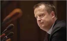  ?? Bild: CHRISTINE OLSSON ?? KRITISK. Förre inrikesmin­istern Anders Ygeman (S) frågas ut i KU om säkerhetss­kandalen på Transports­tyrelsen.