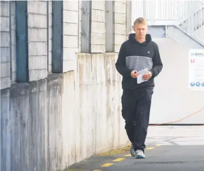  ?? Picture / David Kerr ?? Scott Kuggeleijn leaves the District Court in Hamilton yesterday.