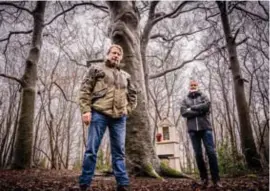  ?? FOTO ZAHRA BOUFKER ?? “Een historisch moment, Looienaars kunnen hier voortaan komen wandelen”, aldus Paul Beert van Natuurpunt en schepen van Milieu Stefan Govarts.