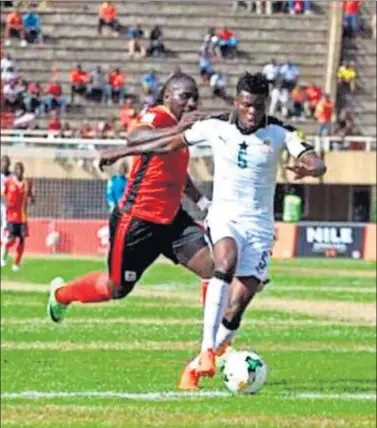  ??  ?? AL MANDO. Thomas conduce la pelota en una acción del partido contra Uganda.