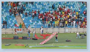  ??  ?? TOUGHEST MOMENT… Kaizer Chiefs fans vandalise Moses Mabhida Stadium after their team’s 2-0 loss to Free State Stars in the 2018 Nedbank Cup semifinal.