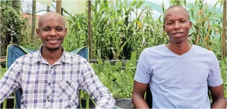 ?? / SUPPLIED ?? Ngwako Sekhula and Mokgalakga­the Tladi the owners of VegeThenti­c Farm are using hydroponic farming methods to fight poverty and help unemployme­nt.