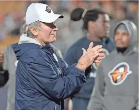  ?? PHELAN M. EBENHACK/AP ?? Orlando Apollos coach Steve Spurrier has poked fun at the Washington Redskins and the Tennessee Volunteers in his first two weeks.