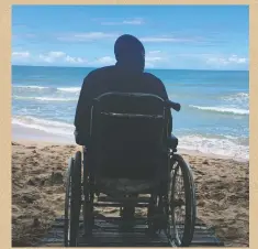  ??  ?? Cahuita será el primer parque nacional que cuente con un acceso que permita llegar al mar a las personas usuarias de sillas de ruedas