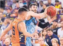  ?? Photo / Getty Images ?? Breakers reserve guard Jarrad Weeks returned to his former club and top-scored against Cairns as the New Zealand club got back on a winning path.