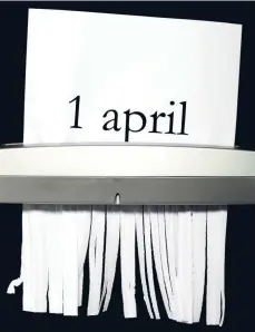  ?? ?? Michiel Eijsbouts en Victor Mastboom zetten op De Nationale Avond van de Woordgrap op 1 april een grappenshr­edder op het podium.
