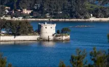  ??  ?? Le fort Balaguier à La Seyne accueille ce soir une opérette avec la Philharmon­ique La Seynoise.