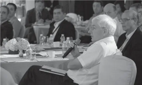  ??  ?? Mizzi Organisati­on president Chev. Maurice Mizzi (first right) with other delegates at HSBC’s internatio­nal exchange in Shanghai