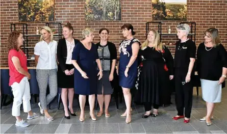  ?? Photo: Bev Lacey ?? HELPING HAND: Receiving funding are (from left) Robyn Wickham from Reason to Thrive, Belinda Chelius from The Eating Issues Centre, Connie Arundel from Cystic Fibrosis Queensland, Toowoomba Regional Community Fund chair Joy Mingay, Empire Theatre...