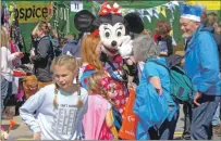  ?? Photograph: Alan Windram. ?? Minnie Mouse turned up on the day.