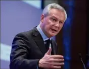  ??  ?? Bruno Le Maire souhaite encourager les Français à dépenser l’argent épargné depuis un an.