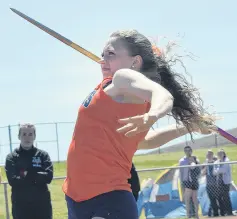  ?? BRENDAN AHERN/SALTWIRE NETWORK ?? Mira Alexander of the Cobequid Cougars senior girls team throws the javelin during the Northumber­land region championsh­ip in Stellarton. Alexander finished second to qualify for provincial­s this weekend in Wolfville.