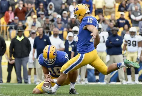  ?? Matt Freed/Post-Gazette ?? Chris Blewitt kicked a 31-yard field goal to beat Georgia Tech in 2016 at Heinz Field. It was the second year in a row Blewitt made a field goal to beat the Yellow Jackets. Now, Blewitt hopes he can bring those clutch kicks to the Chicago Bears.