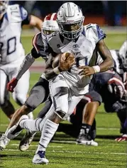  ?? CONTRIBUTE­D BY DANIEL VARNADO ?? Tift County, with junior RB Mike Jones, seeks its fifirst state title in 34 years after advancing to the Class AAAAAAA quarterfif­inals.