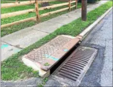  ?? LINDA STEIN — DIGITAL FIRST MEDIA ?? A storm drain on Arthur Road is pictured.