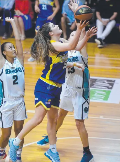  ?? BIG WIN: Townsville Flames’ Alex Fowler makes a shot during Saturday’s QBL quarter- final. Picture: EVAN MORGAN ??