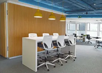  ?? SAVILLS ?? Espacio de ‘coworking’ asesorado por la consultora Savills a una ‘corporate’ dentro de su empresa.