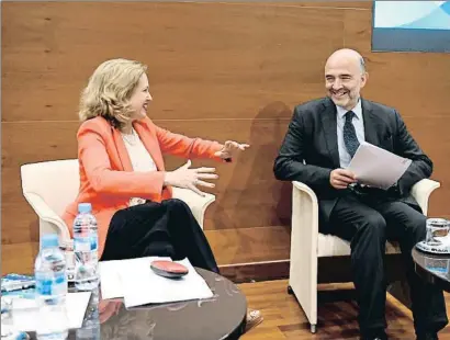  ?? VICTOR LERENA / EFE ?? Nadia Calviño i Pierre Moscovici en una fotografia recent