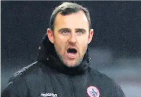  ??  ?? Frustratio­n Binos boss Dave Mackay wasn’t happy with his team’s showing