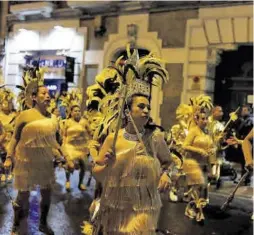  ?? ?? Colorido La comunidad colombiana no quiso perderse la cita. -