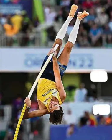  ?? Foto: Getty Images ?? Der Stabhochsp­ringer Armand Duplantis ist in einer eigenen Liga unterwegs.