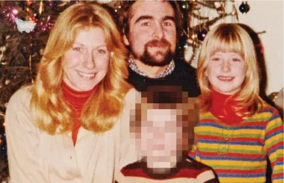  ??  ?? Shattering: Kelly with her parents, who both died of Aids after her dad became HIV-positive as a result of extramarit­al affairs