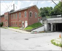  ?? FRAN MAYE — MEDIANEWS GROUP ?? The Coatesvill­e Train Station and the surroundin­g area are set be renovated.