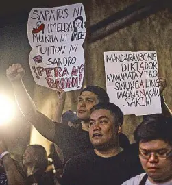  ??  ?? It's all in the (Marcos) family: "Sapatos ni Imelda, mukha ni Imee, tuition ni Sandro: Pera ng bayan!"