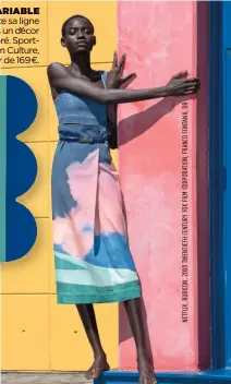  ??  ?? GÉOMÉTRIE VARIABLE
Sportmax présente sa ligne denim dans un décor graphique et coloré. Sportmax Denim Culture, collection à partir de 169 €.