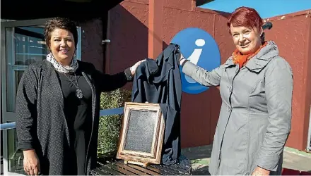  ?? PHOTO: MURRAY WILSON/STUFF ?? Former Deputy Prime Minister Paula Bennett and Manawatu¯ mayor Helen Worboys open the Feilding Informatio­n Centre earlier this year.