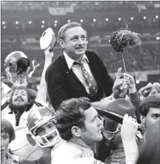  ?? AP file photo ?? Georgia coach Vince Dooley is carried off the field after Georgia defeated Notre Dame 17-10 in the Sugar Bowl on Jan. 1, 1981, in New Orleans. Dooley died Friday at the age of 90.