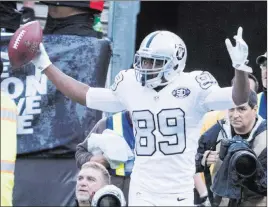  ?? Heidi Fang Las Vegas Review-journal @Heidifang ?? Plagued by injuries and drops, Raiders wide receiver Amari Cooper hasn’t had a whole lot to be excited about during his team’s disappoint­ing 6-8 season.