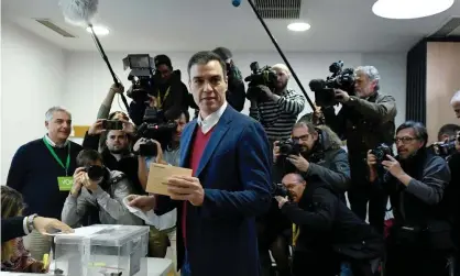  ?? Photograph: Óscar del Pozo/AFP via Getty Images ?? Pedro Sánchez, the acting prime minister and Socialist party (PSOE) candidate, casts his ballot at a polling station in Pozuelo de Alarcon.