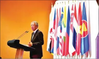  ?? LIM YAOHUI/THE STRAITS TIMES ?? Singapore’s Deputy Prime Minister Teo Chee Hean delivers the opening address during the opening ceremony of the 23rd Asean Transport Ministers Meeting yesterday.