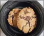  ?? TOWNSEND CONTRIBUTE­D BY BOB ?? Warm chocolate chip cookies for dessert are part of the picnic for two at Gunshow.