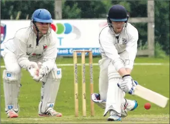  ?? Picture: Phil Lee FM4473748 ?? Canterbury’s Graeme Francis reverse sweeps, watched by The Mote keeper Alex Fordham